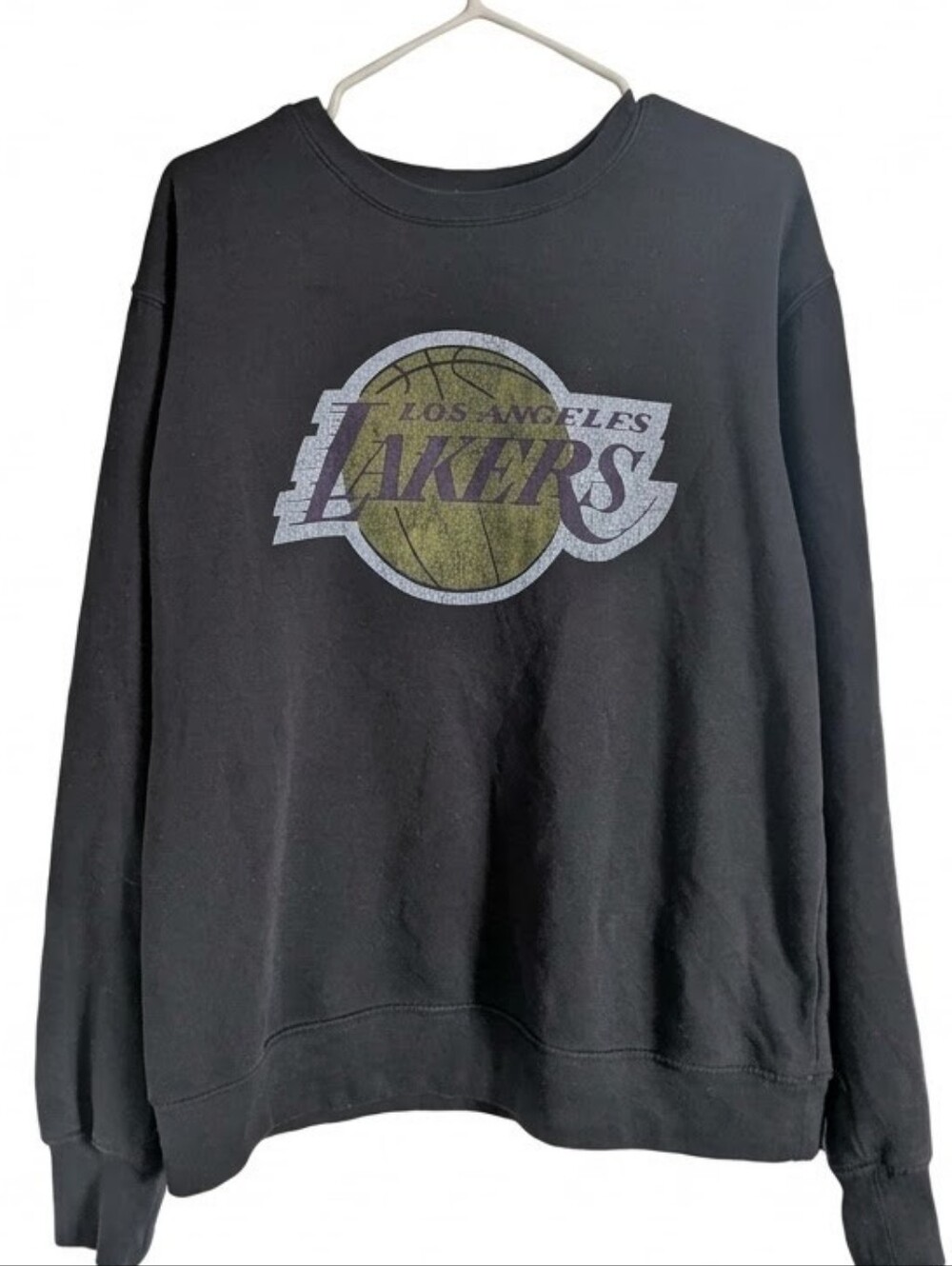 Los Angeles Lakers Distressed Logo Crewneck Sweatshirt